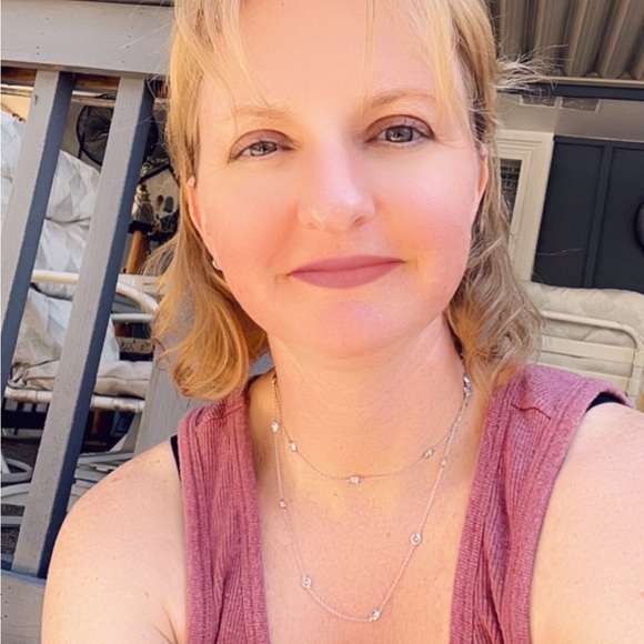 Meet your Posher, Julie - Picture 4 of 4